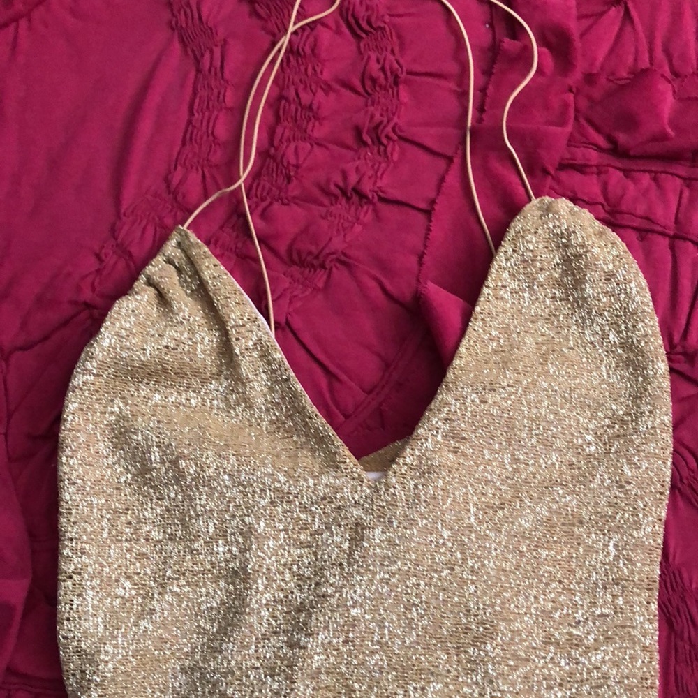 Sparkly gold top!